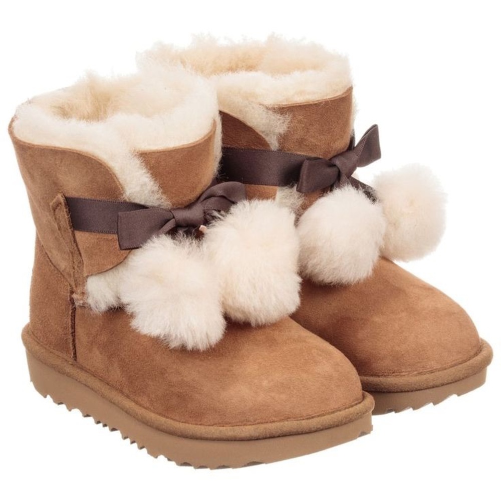 UGG GITA CHESTNUT LEATHER TOSCANA
POM POM Boot